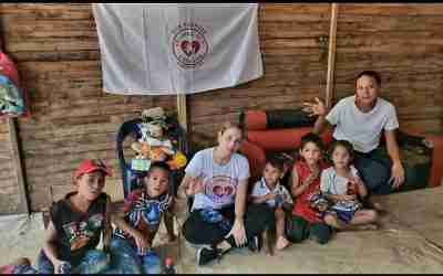 Today CDMC went into the Barrios of Fortaleza and added to the family of 6!